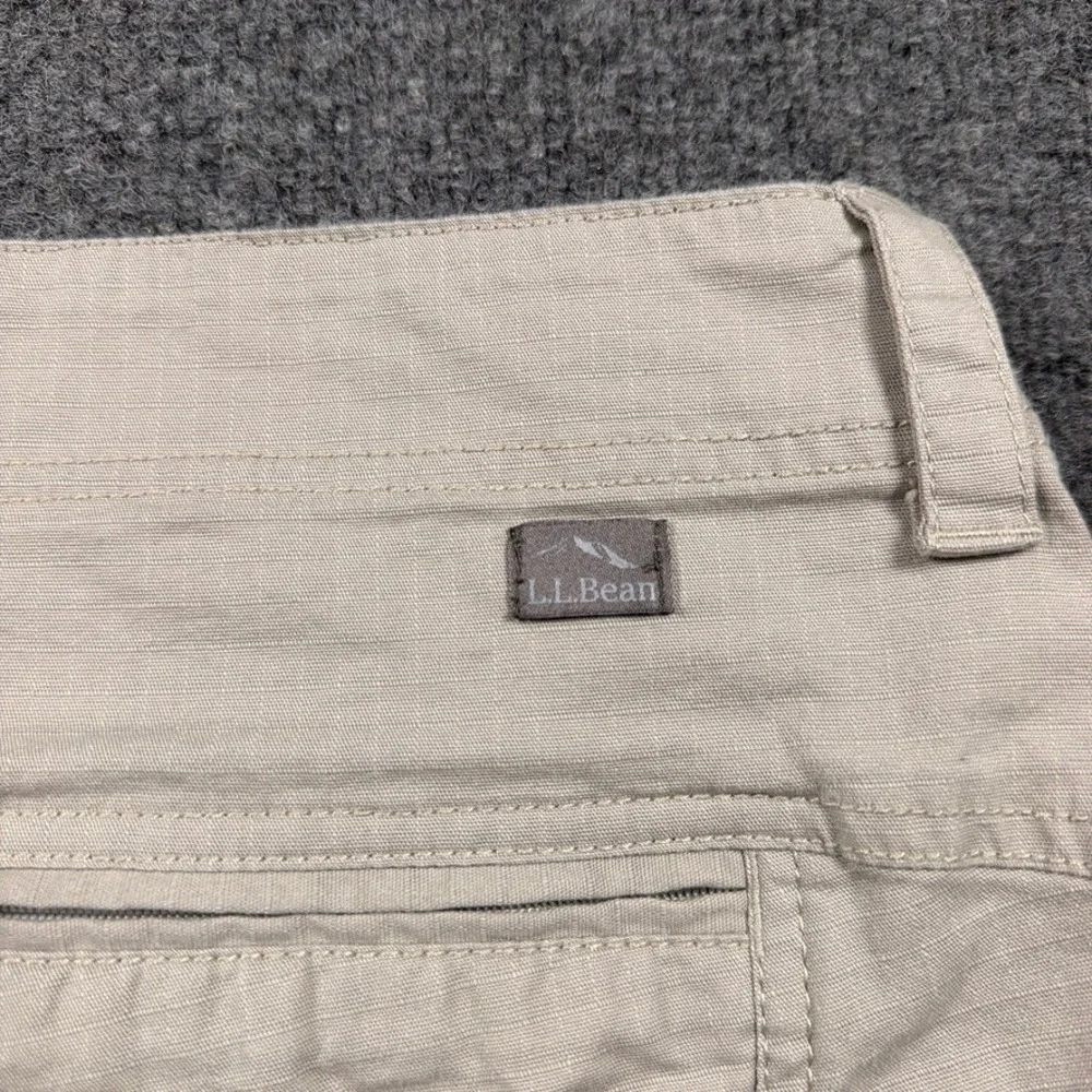 L.L. Bean Ripstop Explorer Pants Mens 42x30 Khaki Stretch Cotton Blend Outdoor